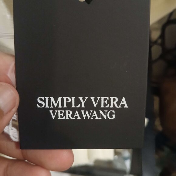 Woman's  sweater - Picture 3 of 11